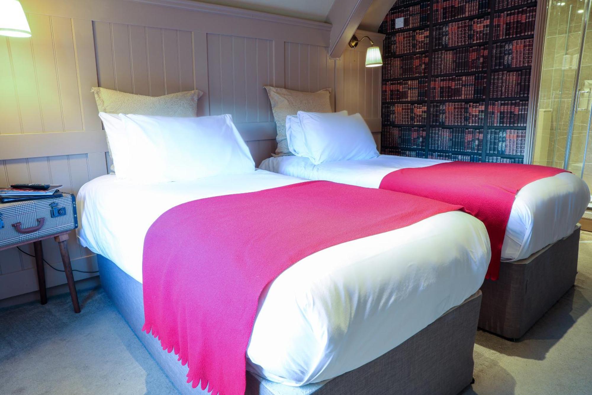The Kingsbury 7Even 8Ight Bed & Breakfast Marlborough Room photo
